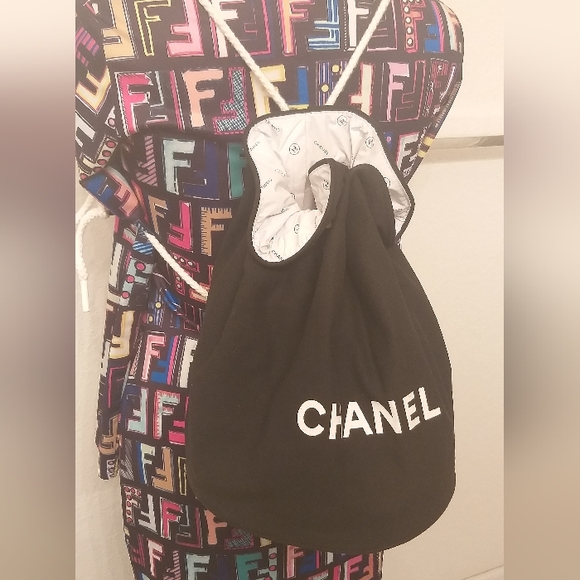 Chanel Black Canvas Bucket bag/bookbag - Picture 4 of 11